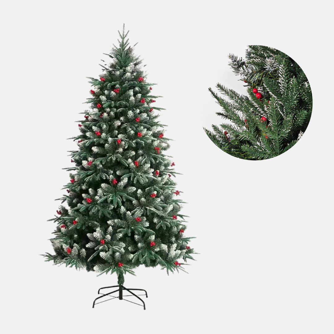 Jelka sa bobicama i snegom